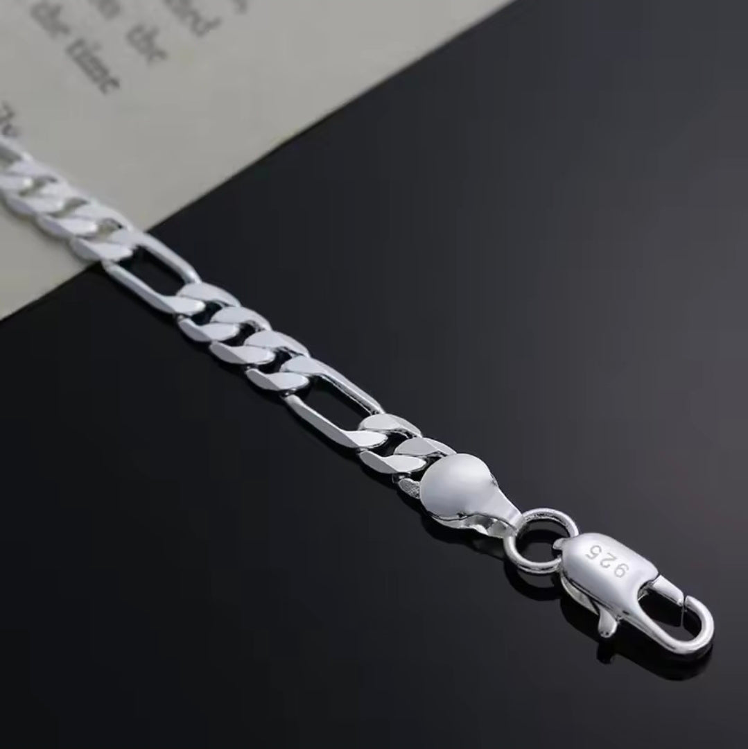 Pulsera Fígaro — Plata de Ley .925